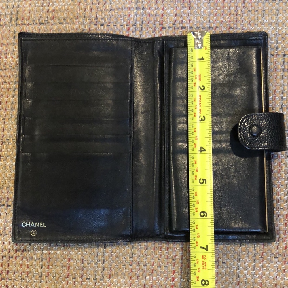 Authentic CHANEL Caviar Skin CC Logo Long Black Bifold Kisslock Wallet - Picture 13 of 15